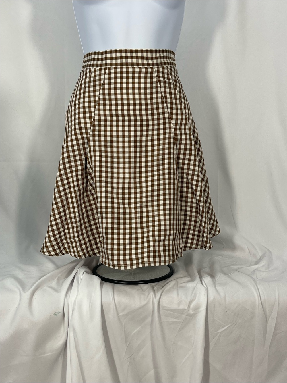 Bohme Gingham hip pleated A-Line Skirt in Brown & Cream. Body contouring! Sz L